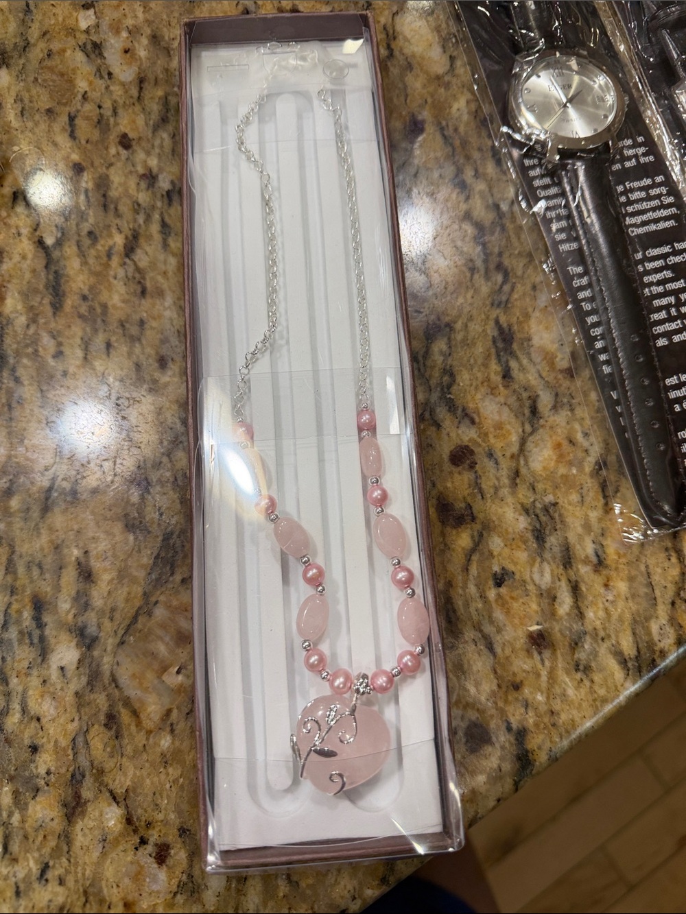 Delicate Pink Beaded Pendant Necklace - Women Jewelry